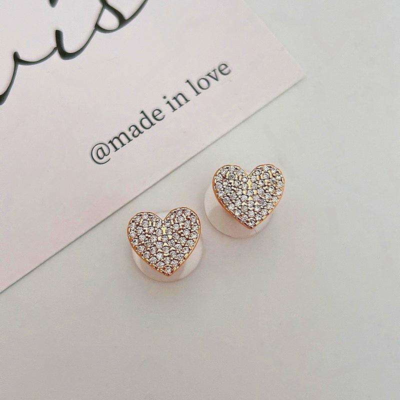 Love Full Diamond Rose Gold Necklace Light Luxury Fashion Trend Temperament Ear Buckles Fresh And Sweet Earrings Earrings Women
Love Full Diamond Rose Gold Necklace Light Luxury Fashion Trend Temperament Ear Buckles Fresh And Sweet Earrings Earrings Women