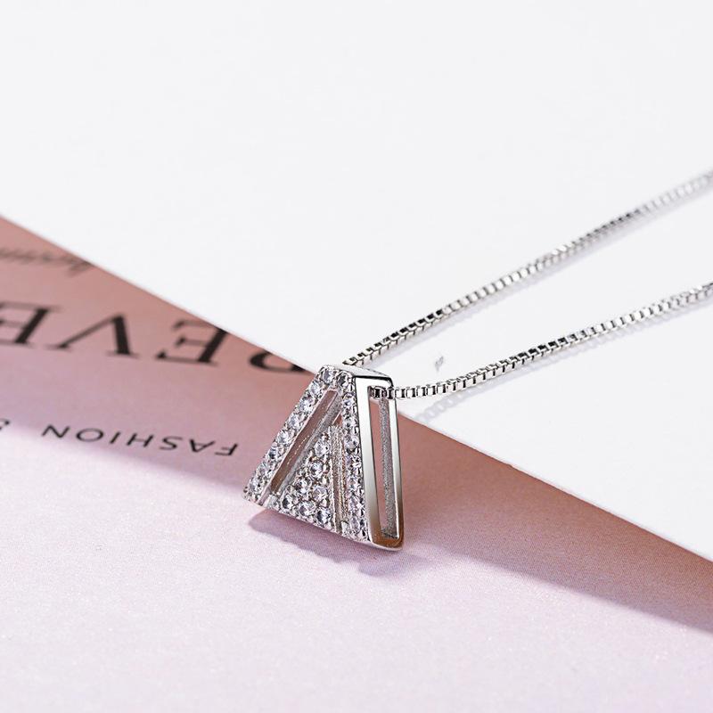 Necklace Fashion Temperament Classic Triangle Pyramid Women s Necklace Accessories Explosive Jewelry
Necklace Fashion Temperament Classic Triangle Pyramid Women s Necklace Accessories Explosive Jewelry