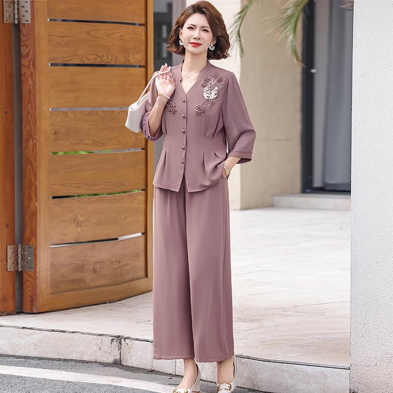 Elegant Two-Piece Summer Set for Young and Middle-Aged Moms - Chinese Style 5XL (recommended for 73-80 kg)
Elegant Two-Piece Summer Set for Young and Middle-Aged Moms - Chinese Style 5XL (recommended for 73-80 kg)
