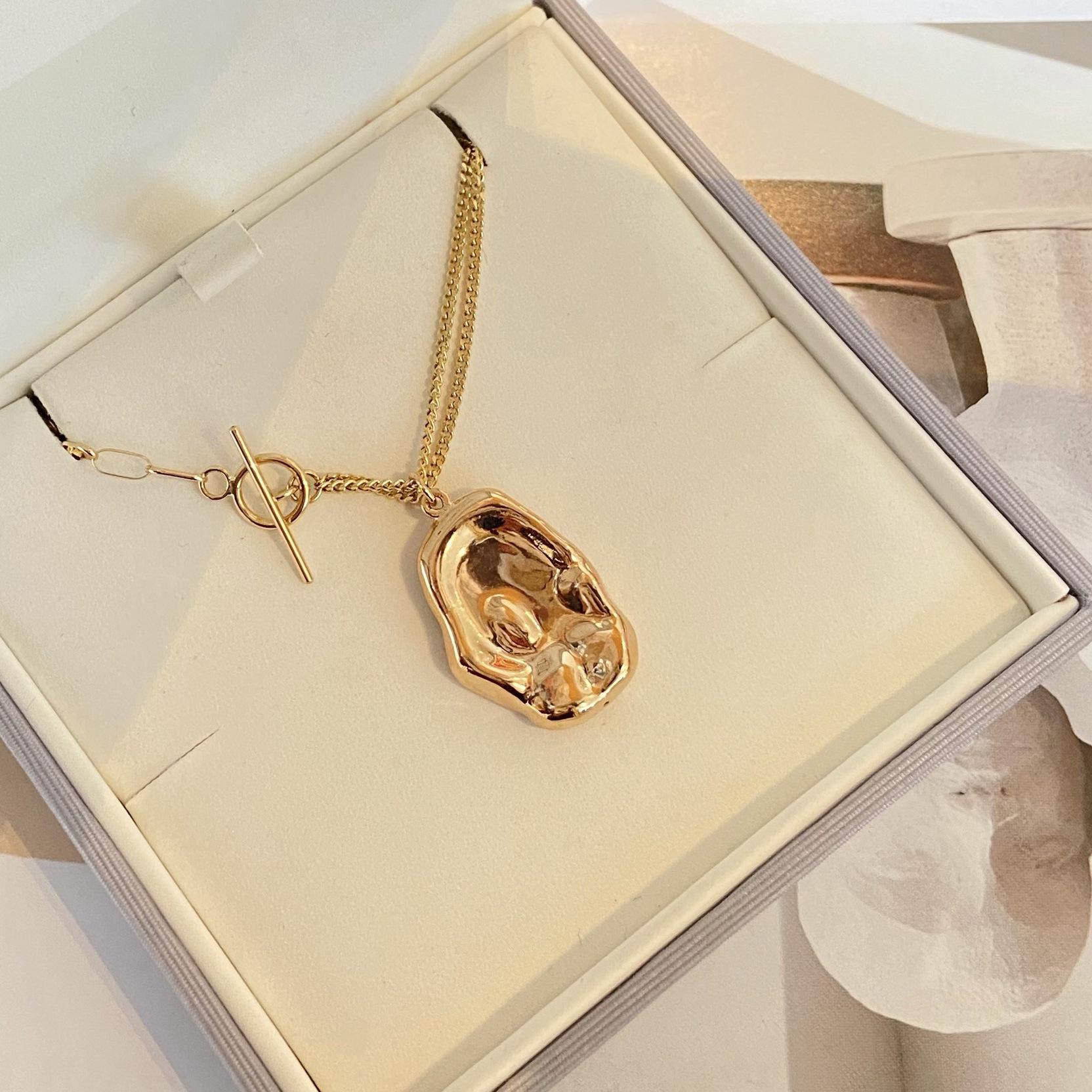 S925 Sterling Silver Irregular Gold-Plated Pendant Necklace: European & American Retro Style for Women S925 Silver
S925 Sterling Silver Irregular Gold-Plated Pendant Necklace: European & American Retro Style for Women S925 Silver