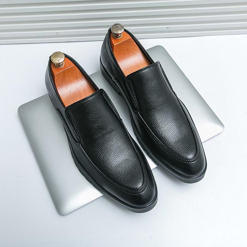 Men s shoes large size new casual leather shoes fashion men s foot business leather shoes trend one foot loafers 38 коричневый
Men s shoes large size new casual leather shoes fashion men s foot business leather shoes trend one foot loafers 38 коричневый