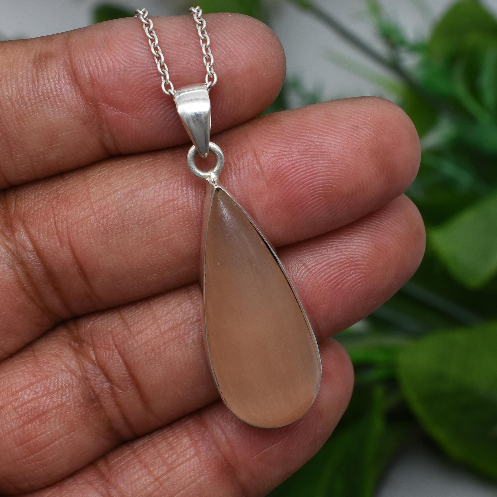 Orange Selenite Pendant Necklace, 925 Sterling Silver Necklace, Handmade Silver Jewelry, Crystal Gemstone, Selenite Gemstone 1.83 inches length помаранчевий
Orange Selenite Pendant Necklace, 925 Sterling Silver Necklace, Handmade Silver Jewelry, Crystal Gemstone, Selenite Gemstone 1.83 inches length помаранчевий
