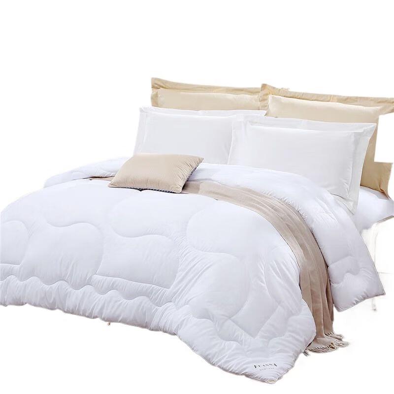 FUANNA Zhenya Four Seasons Warm Core Fiber Comforter
FUANNA Zhenya Four Seasons Warm Core Fiber Comforter