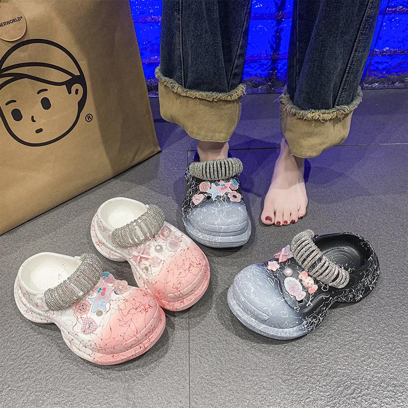 Baotou sandals women s 2025 new summer thick-soled heightening hole shoes cartoon outer wear beach shoes non-slip half slippers 39/40
Baotou sandals women s 2025 new summer thick-soled heightening hole shoes cartoon outer wear beach shoes non-slip half slippers 39/40