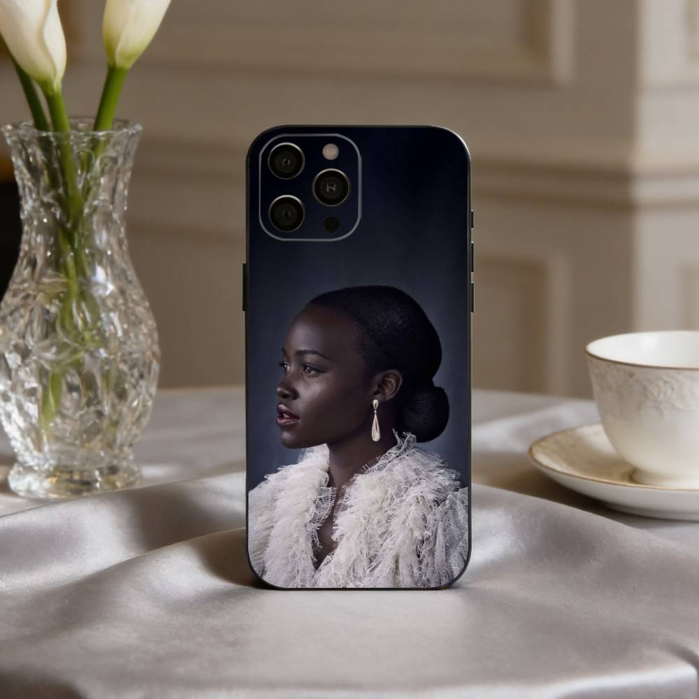 L-Lupita N-Nyongo Actress Phone Case For iPhone 17pro, 16,15,14,13,12,11 X XR Plus,Others Soft Black Cover iPhone14Pro
L-Lupita N-Nyongo Actress Phone Case For iPhone 17pro, 16,15,14,13,12,11 X XR Plus,Others Soft Black Cover iPhone14Pro