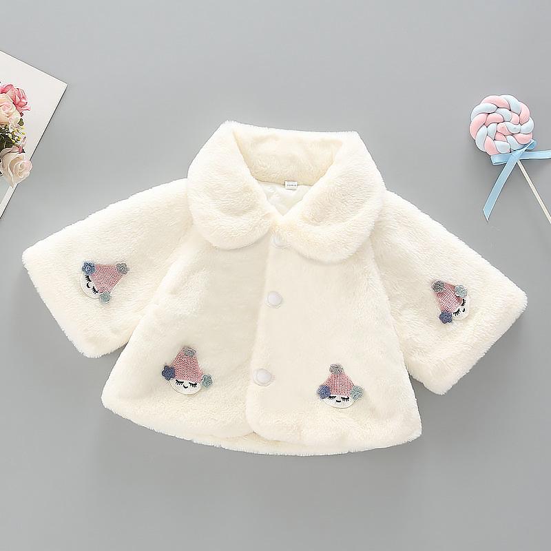 Пальто-накидка с меховым капюшоном для девочек из бархата Size 90 белый
Пальто-накидка с меховым капюшоном для девочек из бархата Size 90 белый