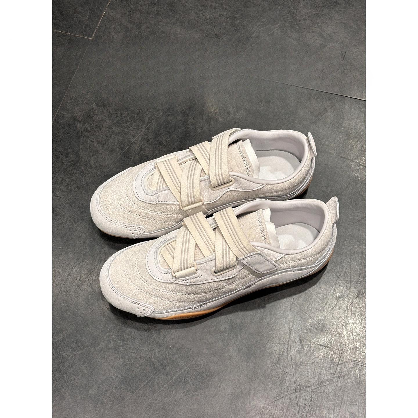 2025 лето и осень новые французские ретро стиль липучка балетные тренировочные туфли женские Forrest Gump повседневная спортивная обувь женская 35 белый
2025 лето и осень новые французские ретро стиль липучка балетные тренировочные туфли женские Forrest Gump повседневная спортивная обувь женская 35 белый