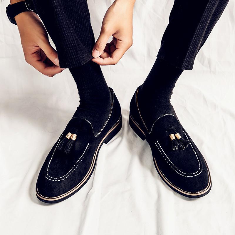 British pointed lazy person pedals loafer driving beanie shoes men s business casual leather shoes matte leather trendy shoes 38 чёрный
British pointed lazy person pedals loafer driving beanie shoes men s business casual leather shoes matte leather trendy shoes 38 чёрный