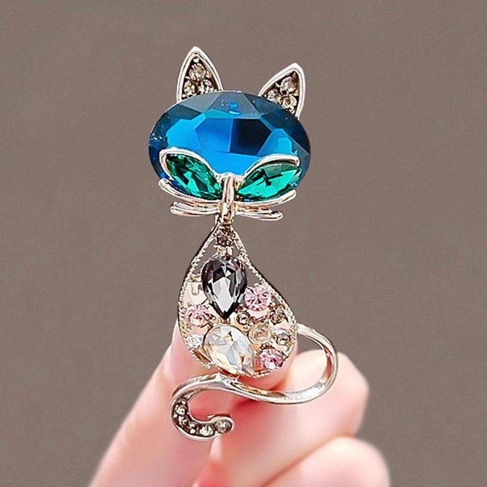 Fashion Blue Crystal Cat Brooches For Women Girls Colorful Rhinestone Animal Pins Korean Corsage Daily Party Accessories
Fashion Blue Crystal Cat Brooches For Women Girls Colorful Rhinestone Animal Pins Korean Corsage Daily Party Accessories