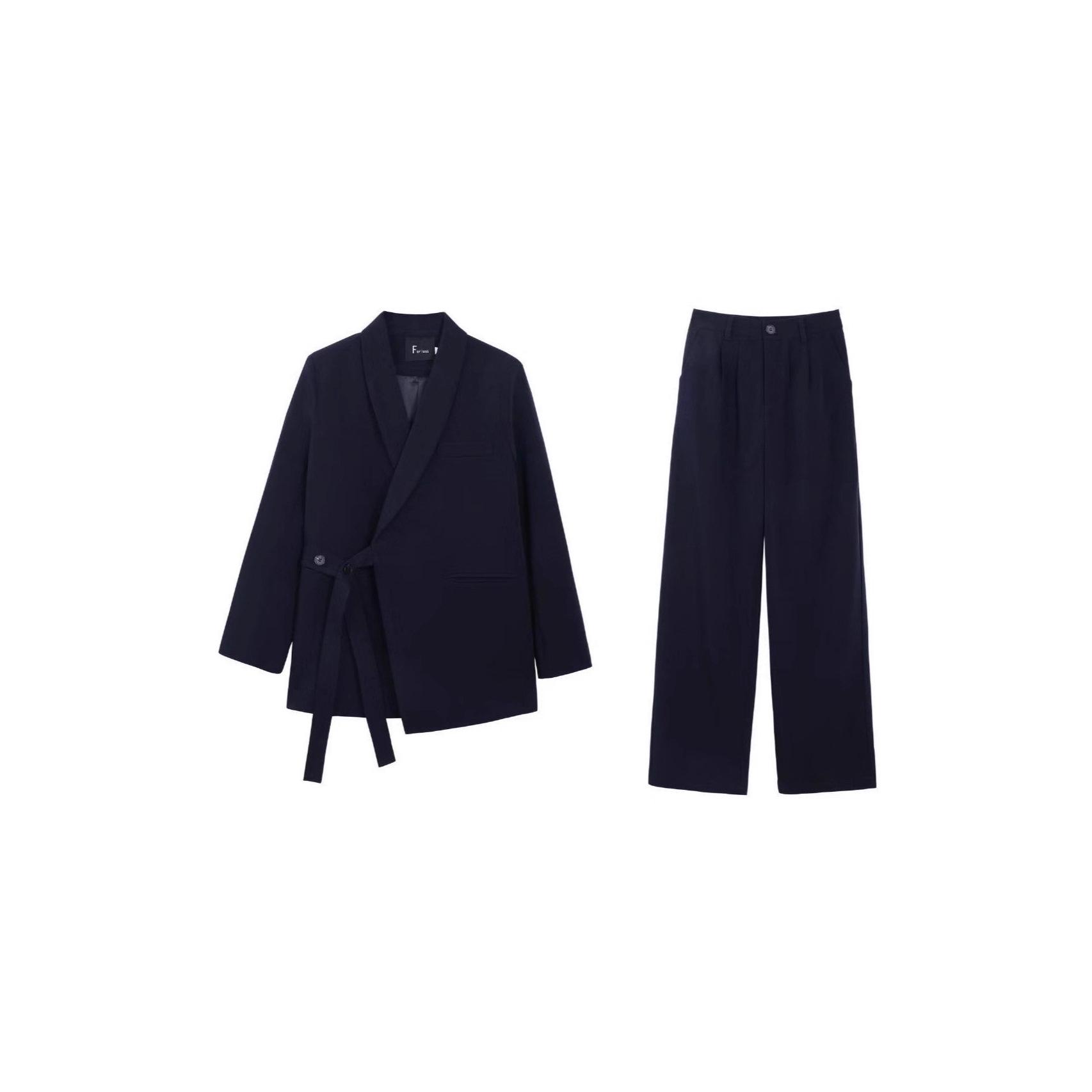 Spring & Autumn Plus Size Wide-Leg Pants Suit: Big Sister Style, Age-Reducing, Loose Fit, Women s Fashion L (100-120 jin)
Spring & Autumn Plus Size Wide-Leg Pants Suit: Big Sister Style, Age-Reducing, Loose Fit, Women s Fashion L (100-120 jin)