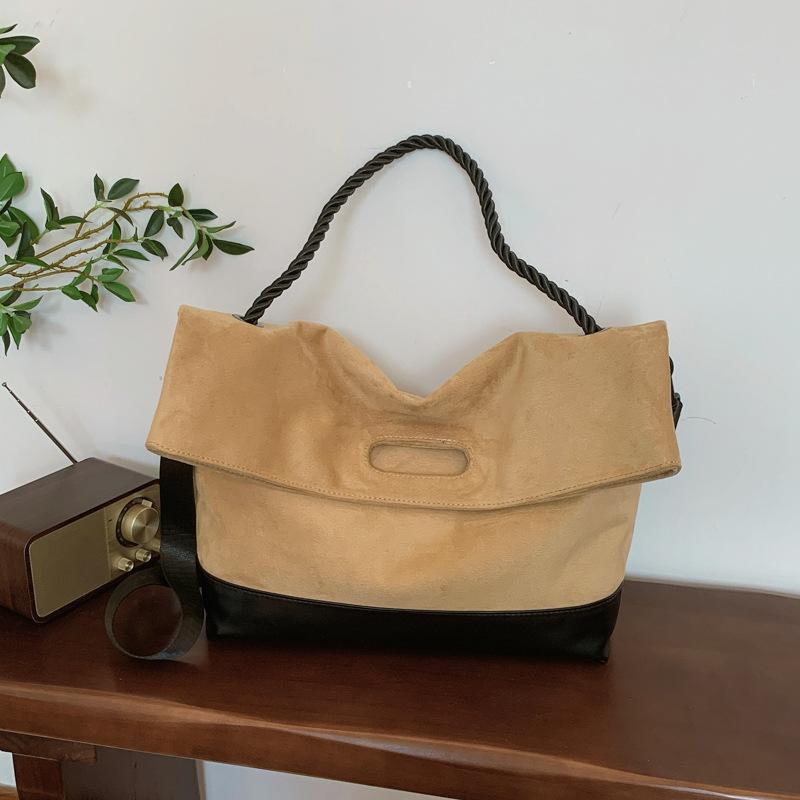 Summer Retro Large-capacity Underarm Bag Soft Surface Simple Tote Bag Fashionable Commuting Crossbody Bag хакі
Summer Retro Large-capacity Underarm Bag Soft Surface Simple Tote Bag Fashionable Commuting Crossbody Bag хакі