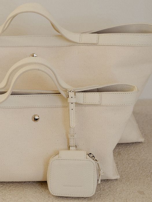 KINDERSALMON Posell Чохол для Airpods Сиро-Білий O.S (Raw-White)
KINDERSALMON Posell Чохол для Airpods Сиро-Білий O.S (Raw-White)