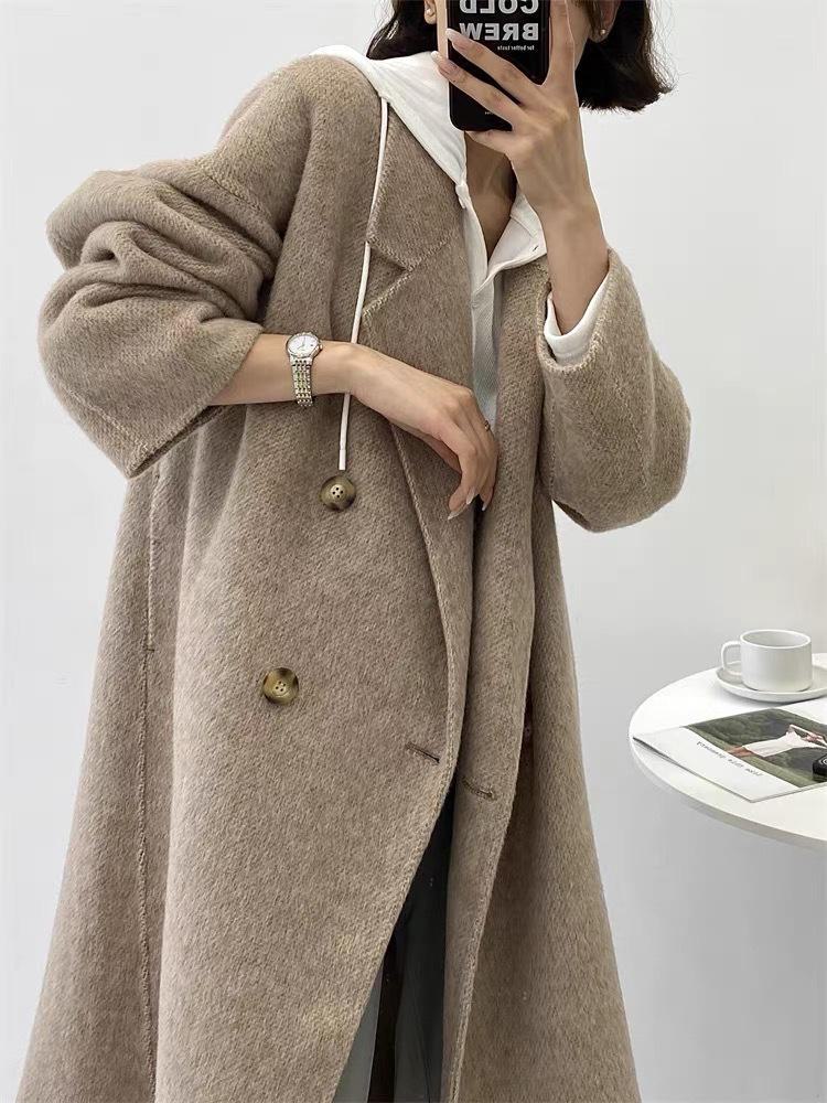 Женское приталенное пальто из шерсти альпаки, сшитое вручную, двухстороннее - коллекция осень/зима 2024 г. S 90-130 catties
Женское приталенное пальто из шерсти альпаки, сшитое вручную, двухстороннее - коллекция осень/зима 2024 г. S 90-130 catties