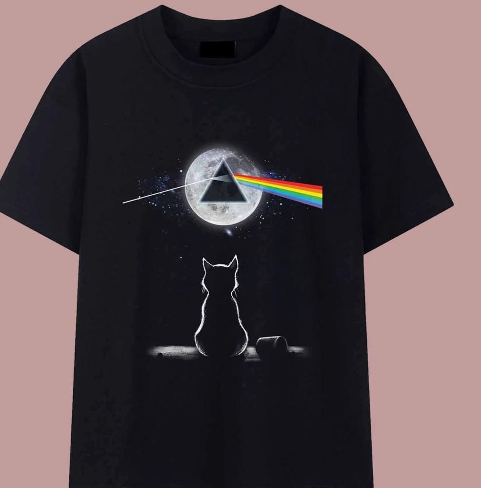 Pink Floyd Кіт Дивиться На Зворотний Бік Місяця Чорна Унісекс Футболка Розмір S-5XL Унісекс Футболка L
Pink Floyd Кіт Дивиться На Зворотний Бік Місяця Чорна Унісекс Футболка Розмір S-5XL Унісекс Футболка L