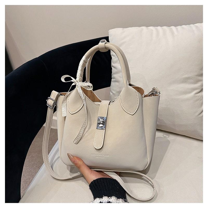 Women s High-End Retro Niche Bucket Bag: 2026 Bestseller, Versatile Crossbody for Commuting Standard
Women s High-End Retro Niche Bucket Bag: 2026 Bestseller, Versatile Crossbody for Commuting Standard