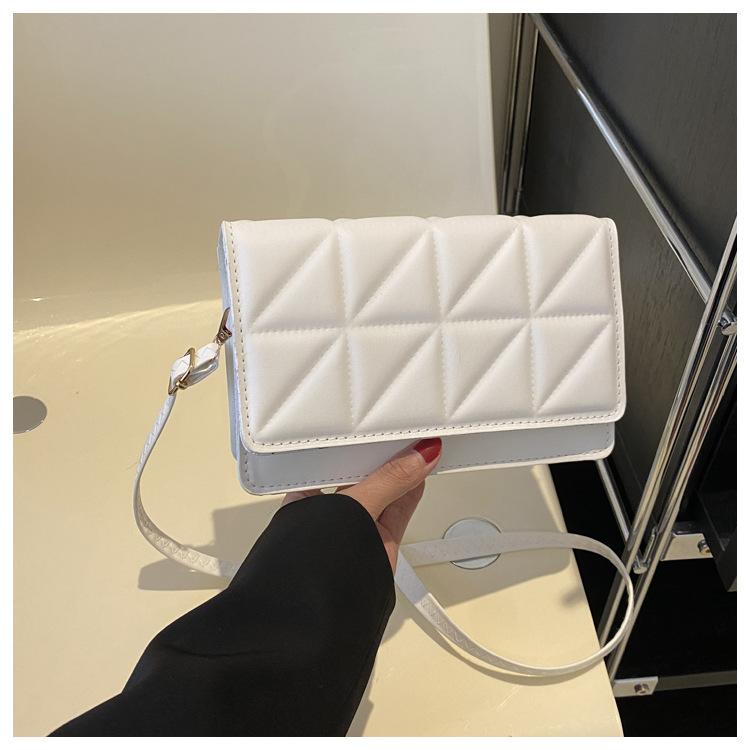 В этом году популярная, модная, простая по темпераменту, сумка-тоут с ромбовидной вышивкой, женская 2024 осень-зима белый