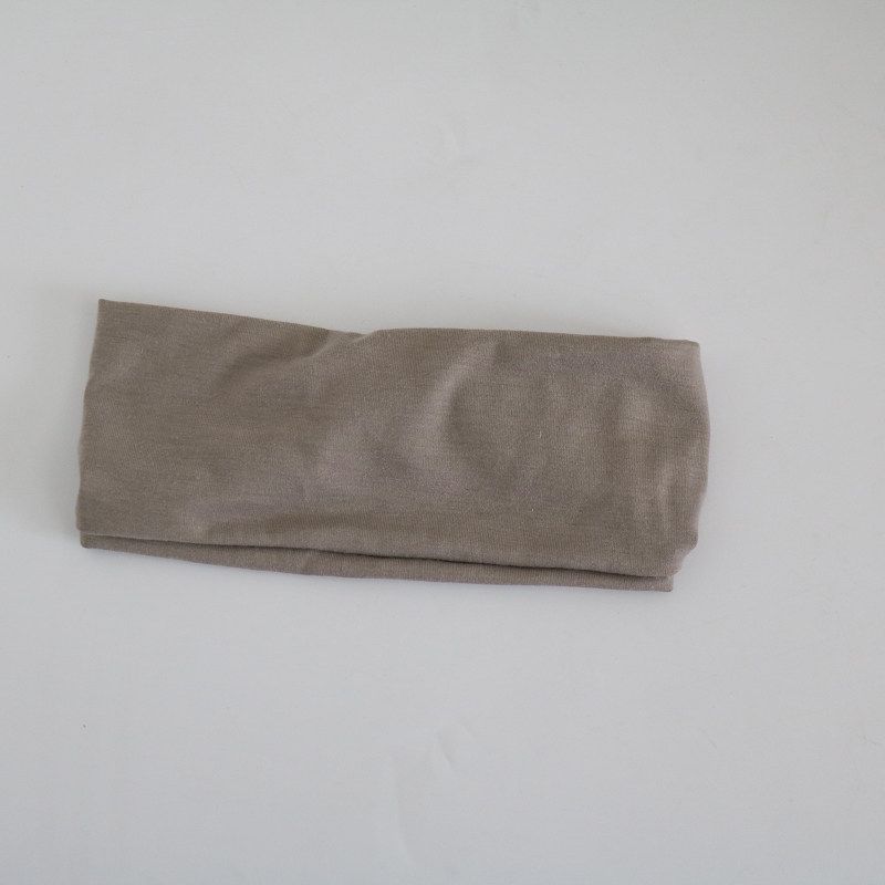 Fashion Wind Running Cycling Fitness Antiperspirant Hair Band Khaki
Fashion Wind Running Cycling Fitness Antiperspirant Hair Band Khaki