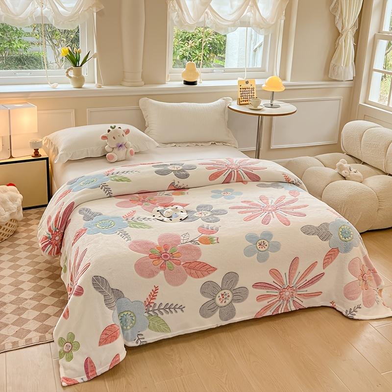 1pc Cozy Floral Quilted Blanket - Lightweight, Luxurious Style, All-Season Flannel with Vibrant Pink, Blue, and Purple Flowers, Perfect for Bedroom 100*150cm
1pc Cozy Floral Quilted Blanket - Lightweight, Luxurious Style, All-Season Flannel with Vibrant Pink, Blue, and Purple Flowers, Perfect for Bedroom 100*150cm