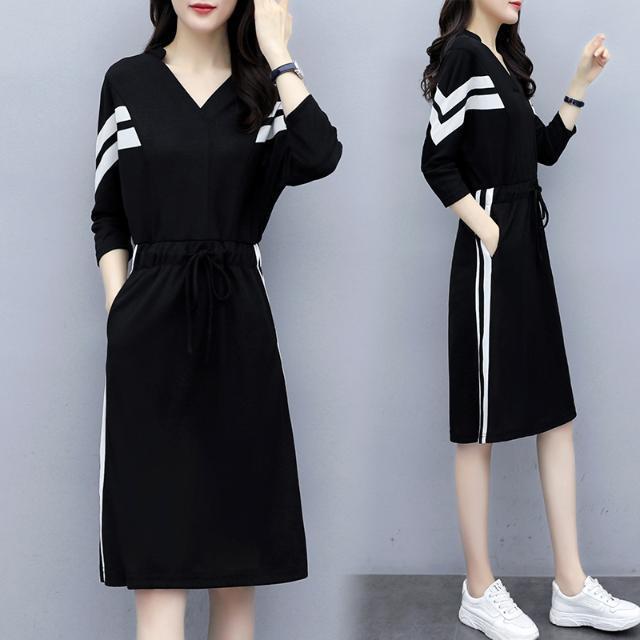 2023 Autumn Plus Size Mid-Length Black V-Neck Waist-Cinched Elegant Dress L (100-110 jin)
2023 Autumn Plus Size Mid-Length Black V-Neck Waist-Cinched Elegant Dress L (100-110 jin)