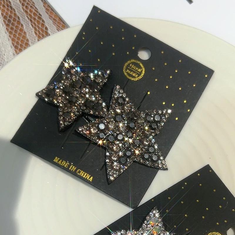 Korean Rhinestone Star Hair Clip - High-End Bangs & Side BB Hair Accessory
Korean Rhinestone Star Hair Clip - High-End Bangs & Side BB Hair Accessory