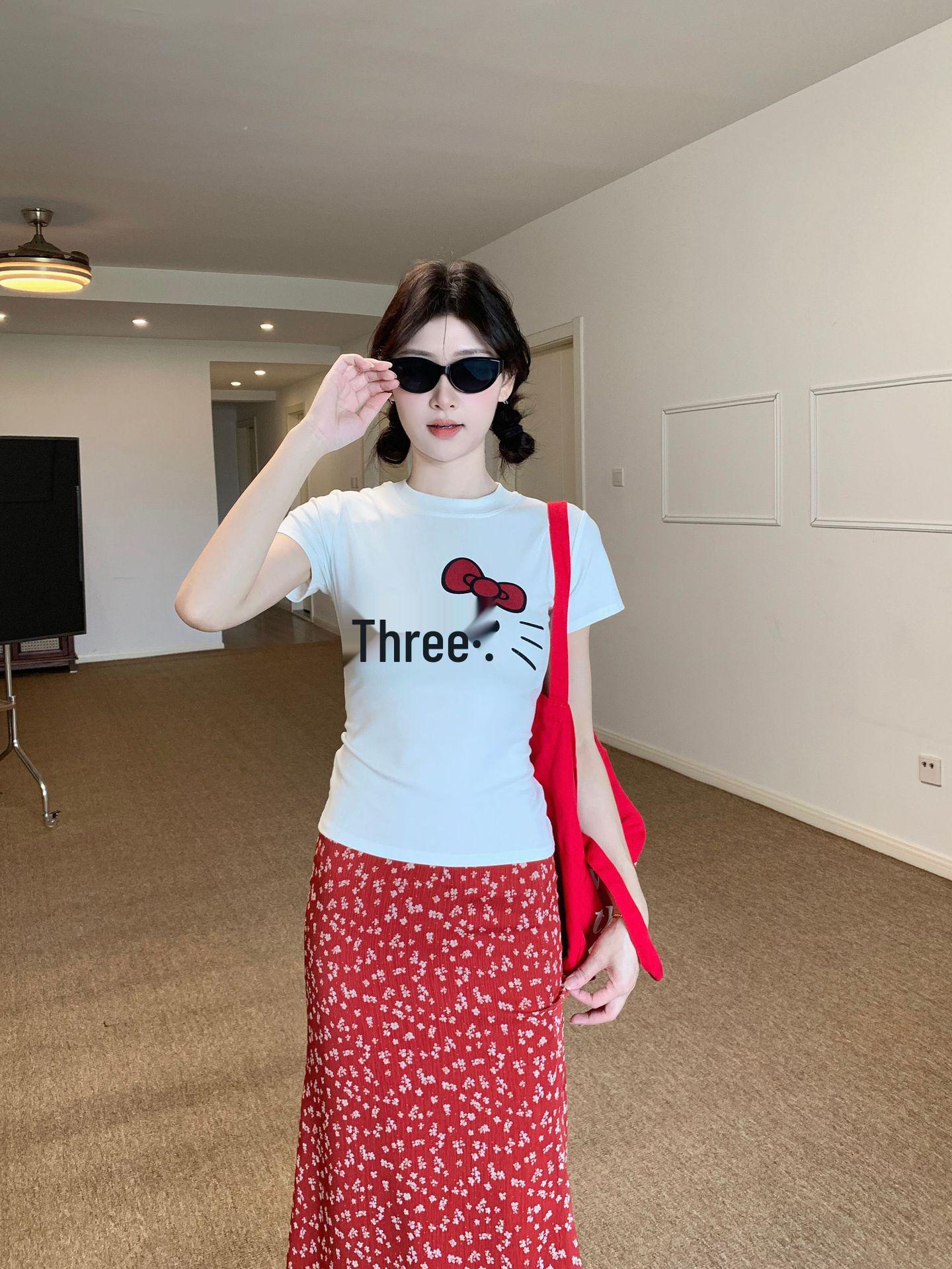 Plus Size Summer Vacation Set: Letter Print Short Sleeve T-Shirt & Red Floral Skirt 3XL (75-85 kg)
Plus Size Summer Vacation Set: Letter Print Short Sleeve T-Shirt & Red Floral Skirt 3XL (75-85 kg)