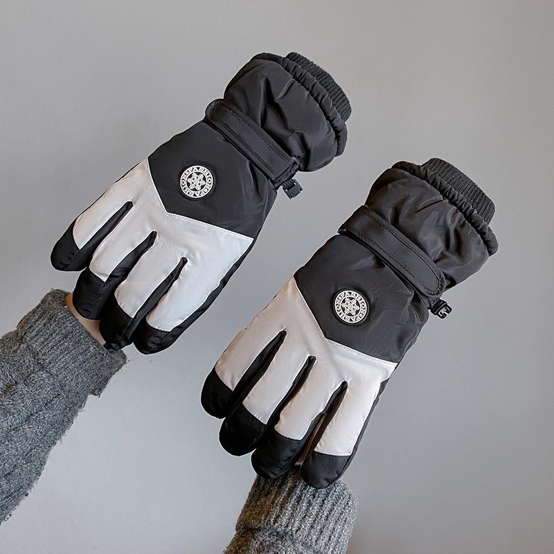 Gloves Women Winter Fleece Thickened Warm Plush Cotton Waterproof Touch-Screen Gloves For Outdoor Riding Mountaineering Mittens 29x9 cm
Gloves Women Winter Fleece Thickened Warm Plush Cotton Waterproof Touch-Screen Gloves For Outdoor Riding Mountaineering Mittens 29x9 cm