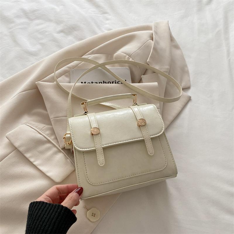 2025 new high-end fashion messenger bag retro British college style women s bag fashionable versatile portable small square bag білий
2025 new high-end fashion messenger bag retro British college style women s bag fashionable versatile portable small square bag білий