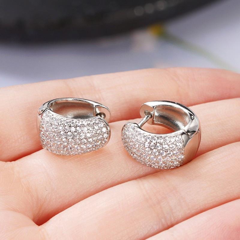 CAOSHI Gorgeous Pave Half Circle Cubic Zirconia Stone Small Hoop Earrings Aesthetic Copper Color Daily Wearable Women Zircon
CAOSHI Gorgeous Pave Half Circle Cubic Zirconia Stone Small Hoop Earrings Aesthetic Copper Color Daily Wearable Women Zircon
