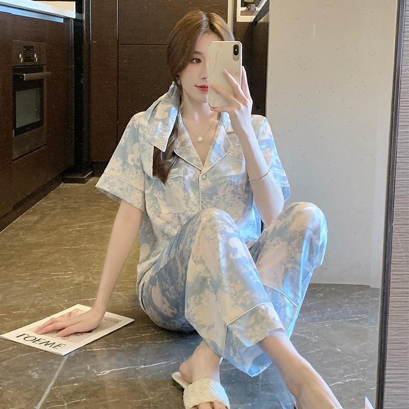 Pajamas Women S Japanese Blue And White Tie-Dye Summer Cardigan Short-Sleeved Trousers Soft Breathable Loungewear Two-Piece Set M
Pajamas Women S Japanese Blue And White Tie-Dye Summer Cardigan Short-Sleeved Trousers Soft Breathable Loungewear Two-Piece Set M
