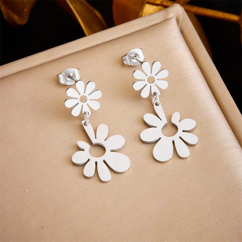 Silver Tone Double Flower Drop Earrings for Women серебряный
Silver Tone Double Flower Drop Earrings for Women серебряный