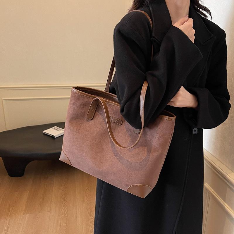 Большая вместительная фланелевая сумка-тоут для женщин 2024 года, новая модная универсальная сумка через плечо с леопардовым принтом, сумка с высокой текстурой кофейный