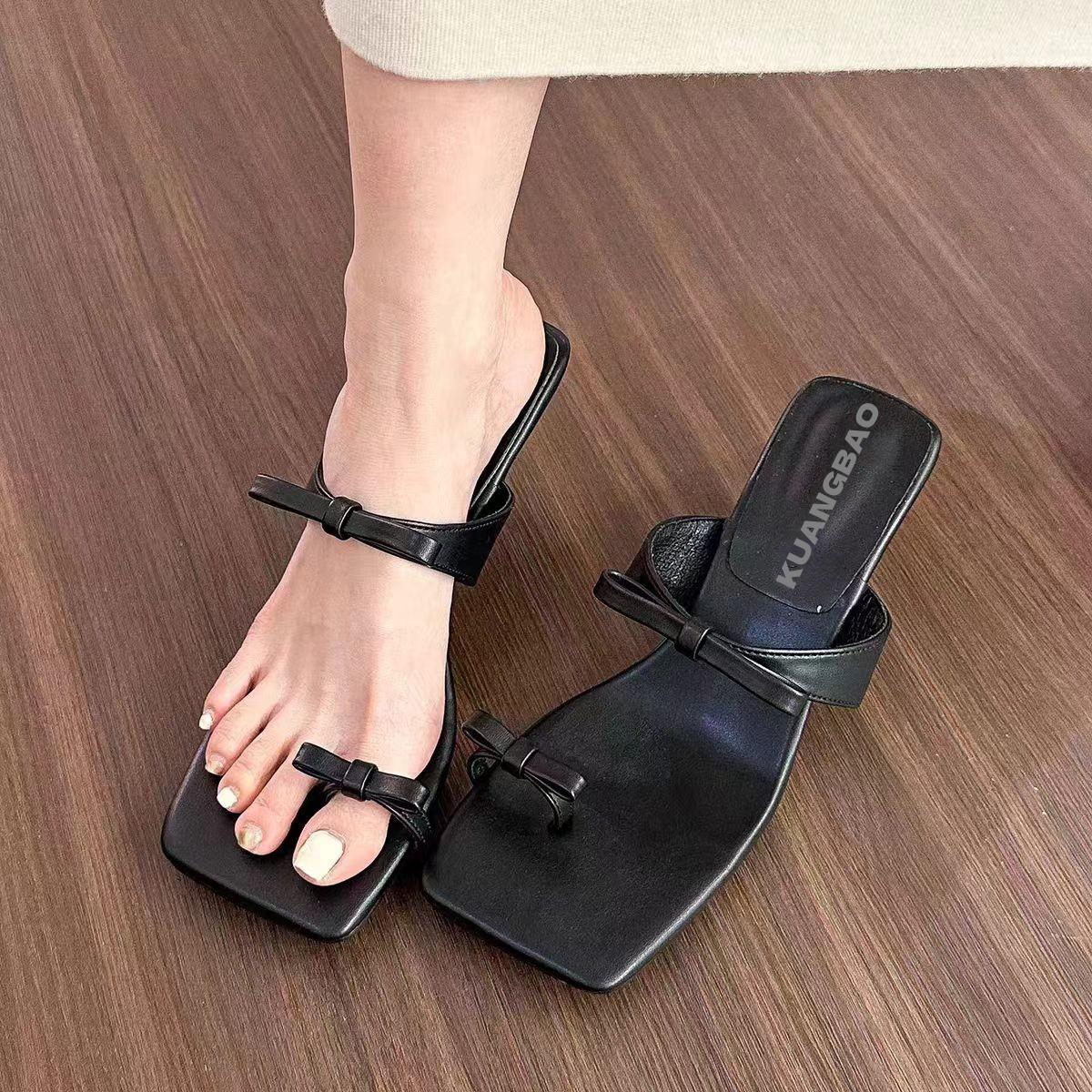 Cool slippers square head fairy shoes 2025 new summer wear temperament bow high heel one-word slippers 35 чёрный
Cool slippers square head fairy shoes 2025 new summer wear temperament bow high heel one-word slippers 35 чёрный
