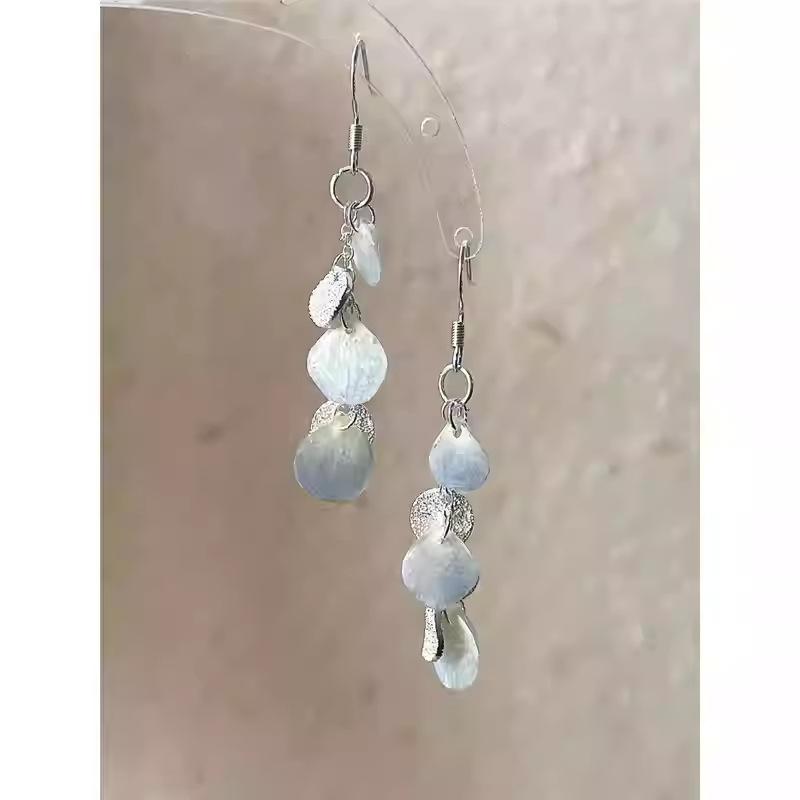 Glazed disc fringed earrings simple light luxury high-end ear hook temperament versatile fashion personalized earrings women
Glazed disc fringed earrings simple light luxury high-end ear hook temperament versatile fashion personalized earrings women