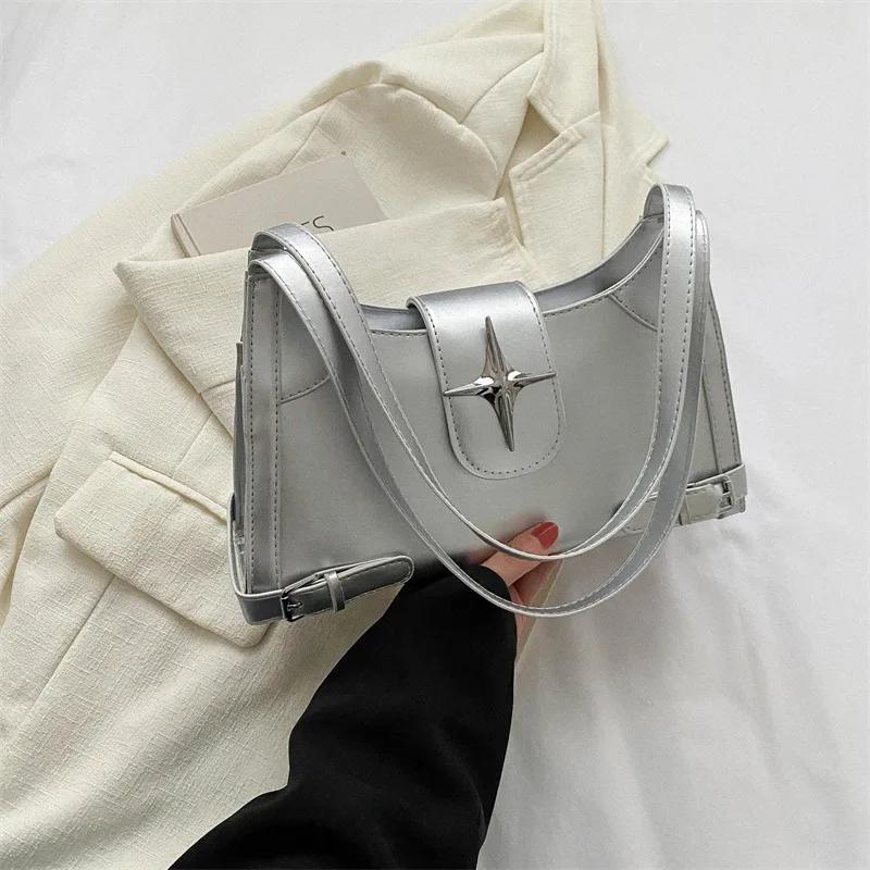 Зимняя женская сумка через плечо в стиле ретро, новая корейская версия небольшой квадратной сумки-трансформера
Зимняя женская сумка через плечо в стиле ретро, новая корейская версия небольшой квадратной сумки-трансформера