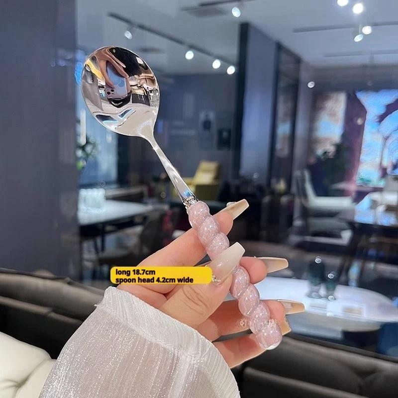 Ложка из нержавеющей стали Девочка Жемчуг Пятицветная Имитация керамической ручки Ложки из нержавеющей стали Бытовая с длинной ручкой Обеденная ложка фиолетовый
Ложка из нержавеющей стали Девочка Жемчуг Пятицветная Имитация керамической ручки Ложки из нержавеющей стали Бытовая с длинной ручкой Обеденная ложка фиолетовый