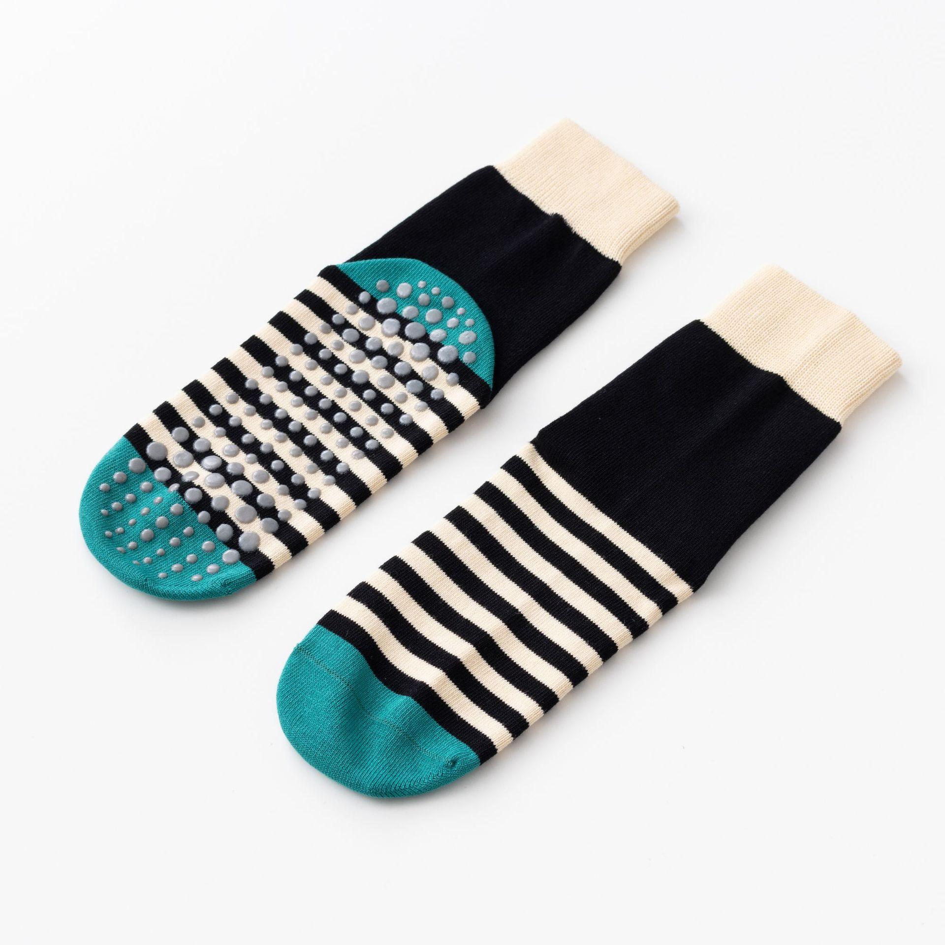 Women Casual Striped Cotton Indoor Workout Dance Sports Socks Silicone Anti-slip Professional Floor Gym Pilates Socks
Women Casual Striped Cotton Indoor Workout Dance Sports Socks Silicone Anti-slip Professional Floor Gym Pilates Socks