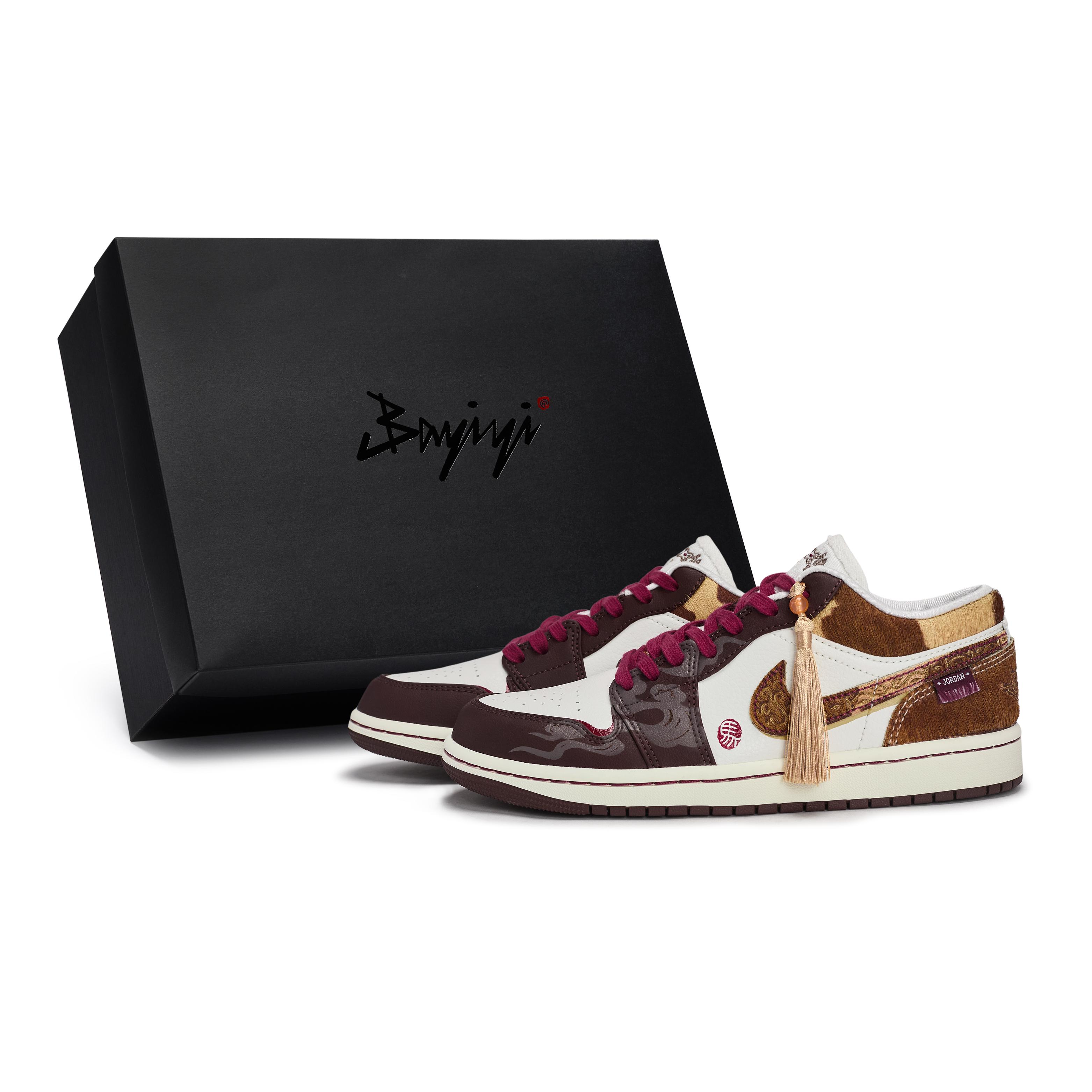 Jordan Air Jordan 1 811 Manufacturing, Blessed Immediately, Special Shoe Box Low top Vintage Basketball Shoes Unisex IQ5321-121(Team80-S-BOX) 40
Jordan Air Jordan 1 811 Manufacturing, Blessed Immediately, Special Shoe Box Low top Vintage Basketball Shoes Unisex IQ5321-121(Team80-S-BOX) 40