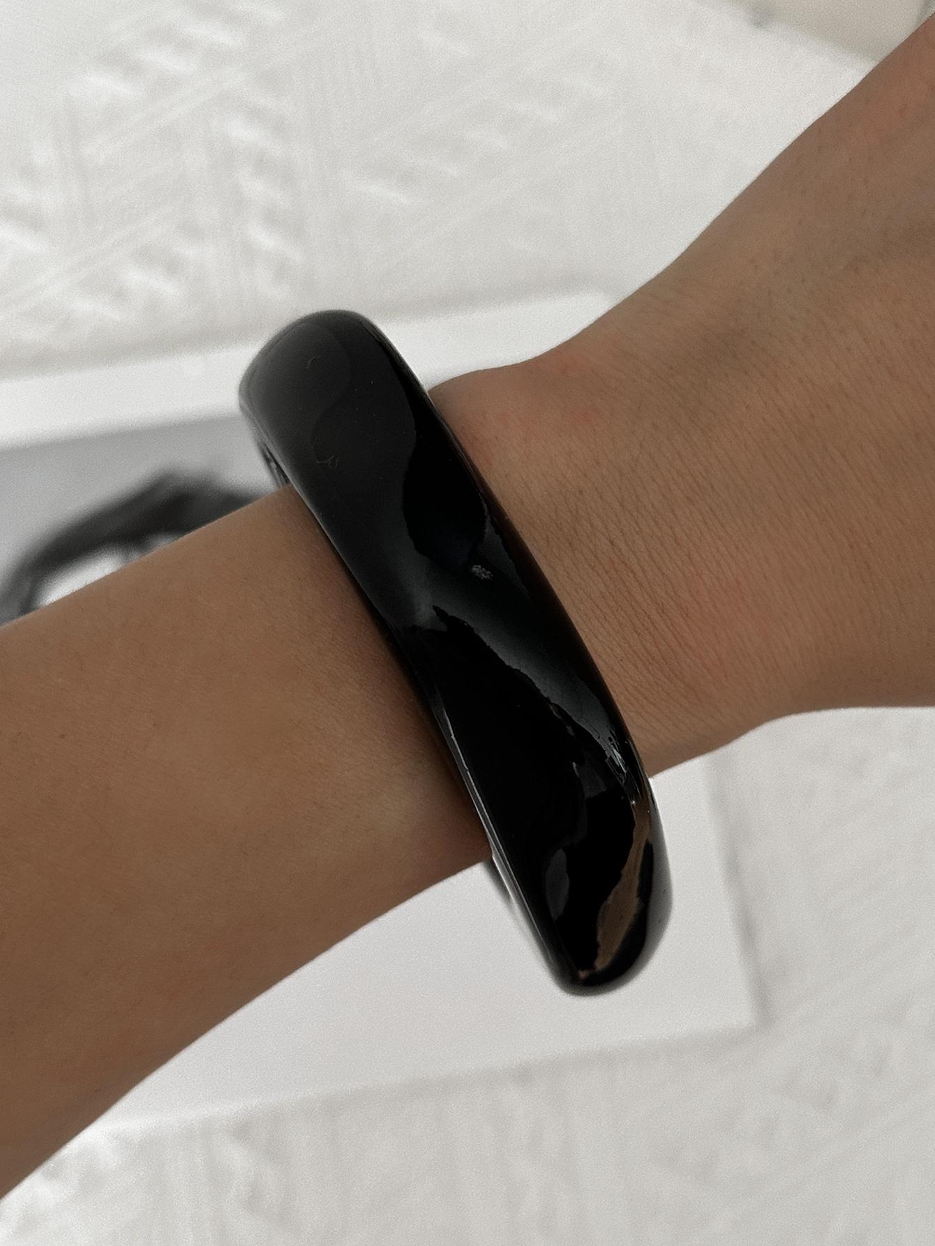 Vintage Punk Black Enamel Dripping Oil Round Bangles for Women Exaggerated Geometric Wide Cuff Spring Bangles Jewelry Gifts
Vintage Punk Black Enamel Dripping Oil Round Bangles for Women Exaggerated Geometric Wide Cuff Spring Bangles Jewelry Gifts