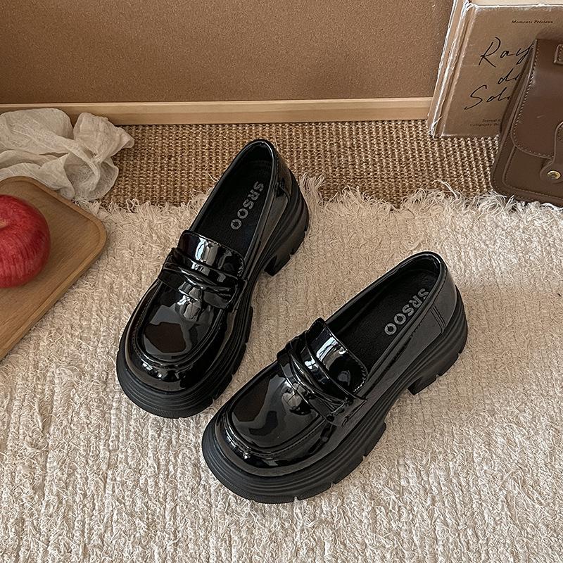 Fashion versatile retro skirt platform small leather shoes women s 2025 new spring and autumn heightening French fairy style loafers 35
Fashion versatile retro skirt platform small leather shoes women s 2025 new spring and autumn heightening French fairy style loafers 35
