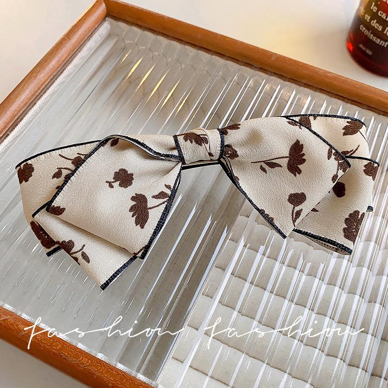 1pc French style floral bow hair clip at the back of the head, new summer half zip hair clip at the back of the head
1pc French style floral bow hair clip at the back of the head, new summer half zip hair clip at the back of the head