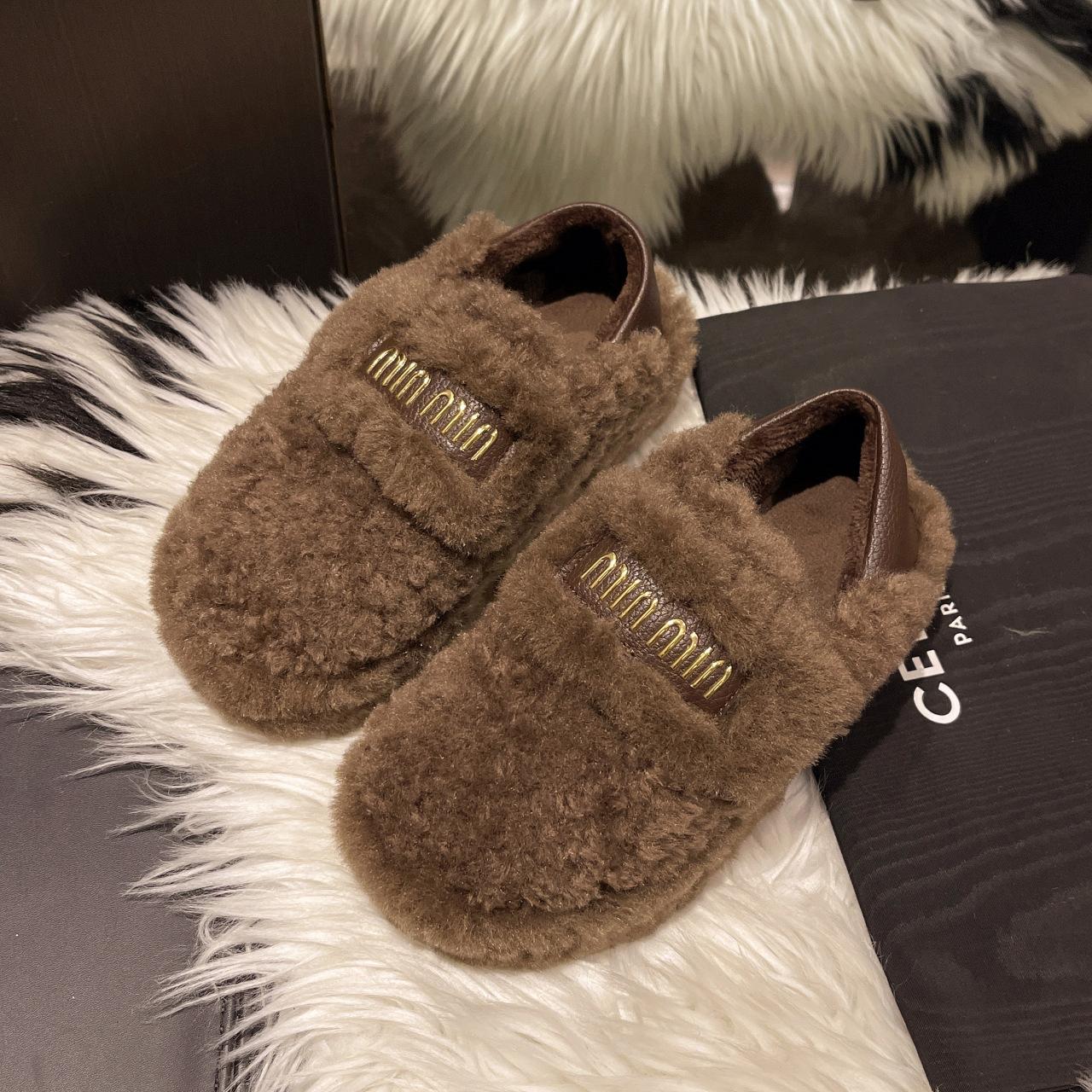 Internet celebrity Mao Mao shoes women 2025 autumn and winter new Korean version leopard print piled thickened non-slip warm one pedal cotton shoes 40 темно-коричневого
Internet celebrity Mao Mao shoes women 2025 autumn and winter new Korean version leopard print piled thickened non-slip warm one pedal cotton shoes 40 темно-коричневого