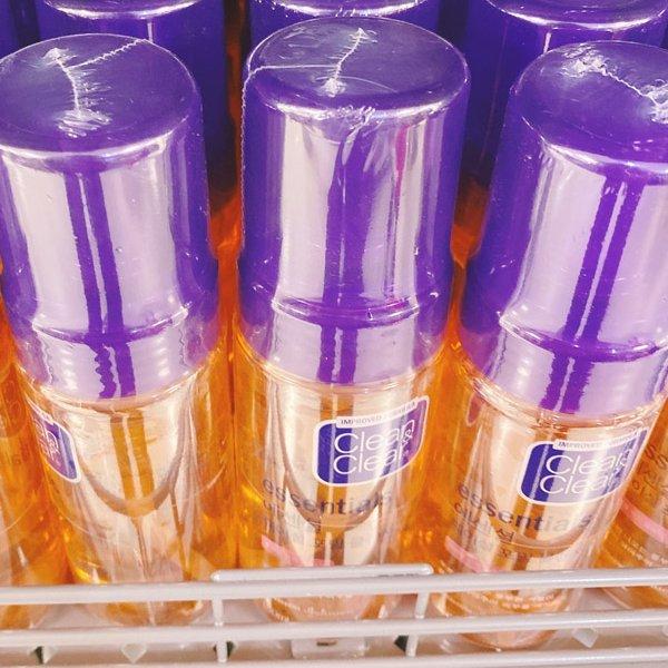 Clean & Clear Essential Facial Foaming Cleanser 150ml x 3 One thing
Clean & Clear Essential Facial Foaming Cleanser 150ml x 3 One thing