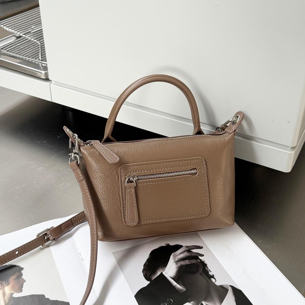 Factory Hit Natural Falling Cowhide Handbag Single-shoulder Cross-body Bag Casual All-matching Genuine Leather Women s 20x6.5x14cm хакі
Factory Hit Natural Falling Cowhide Handbag Single-shoulder Cross-body Bag Casual All-matching Genuine Leather Women s 20x6.5x14cm хакі