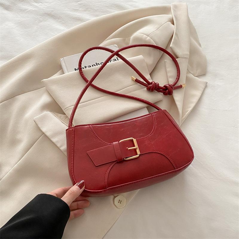 Высокая чувствительная маленькая сумка подмышкой женская новинка 2025 года, модная крутая сумка-полумесяц, нишевый дизайн, сумка-мессенджер красный
Высокая чувствительная маленькая сумка подмышкой женская новинка 2025 года, модная крутая сумка-полумесяц, нишевый дизайн, сумка-мессенджер красный