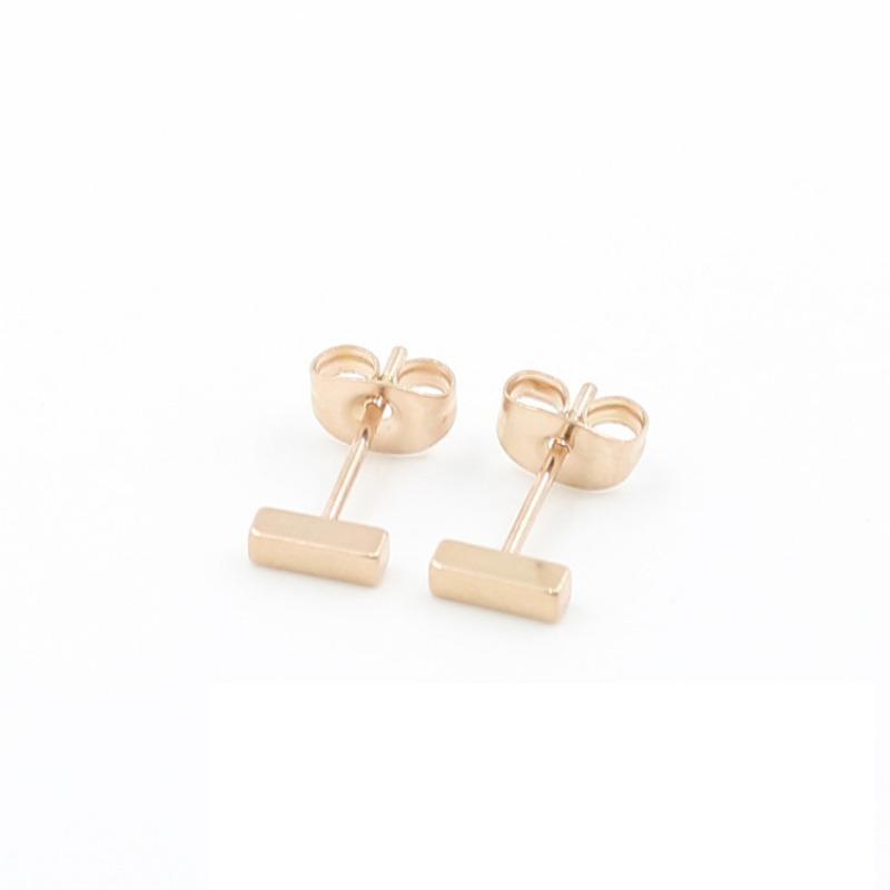 Stainless Steel Minimalist Rectangle Bar Stud Earrings For Women Daily Wear 5pair рожевий колір золота
Stainless Steel Minimalist Rectangle Bar Stud Earrings For Women Daily Wear 5pair рожевий колір золота