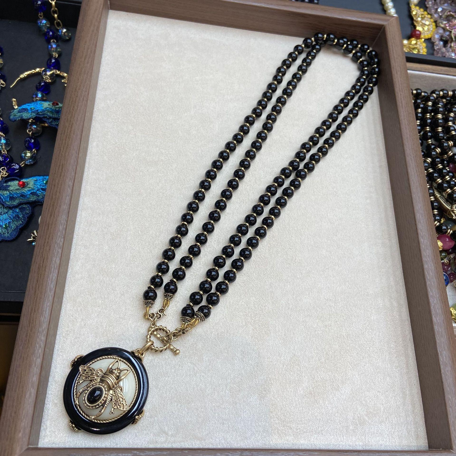 Ювелирные изделия из золота ретро насекомое животное скарабей ухо выстрел медное покрытие русские золотые старые овальные серьги
Ювелирные изделия из золота ретро насекомое животное скарабей ухо выстрел медное покрытие русские золотые старые овальные серьги