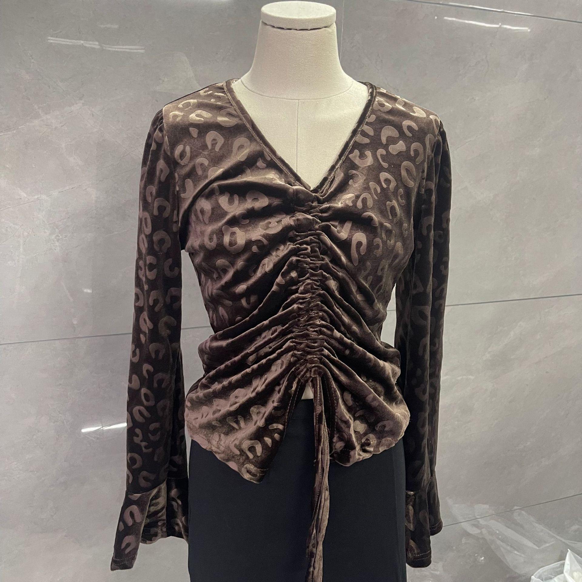 Женский осенний топ в европейском стиле, жаккардовый, со сборками на талии, с длинными рукавами, приталенный M (95-105 cm)
Женский осенний топ в европейском стиле, жаккардовый, со сборками на талии, с длинными рукавами, приталенный M (95-105 cm)