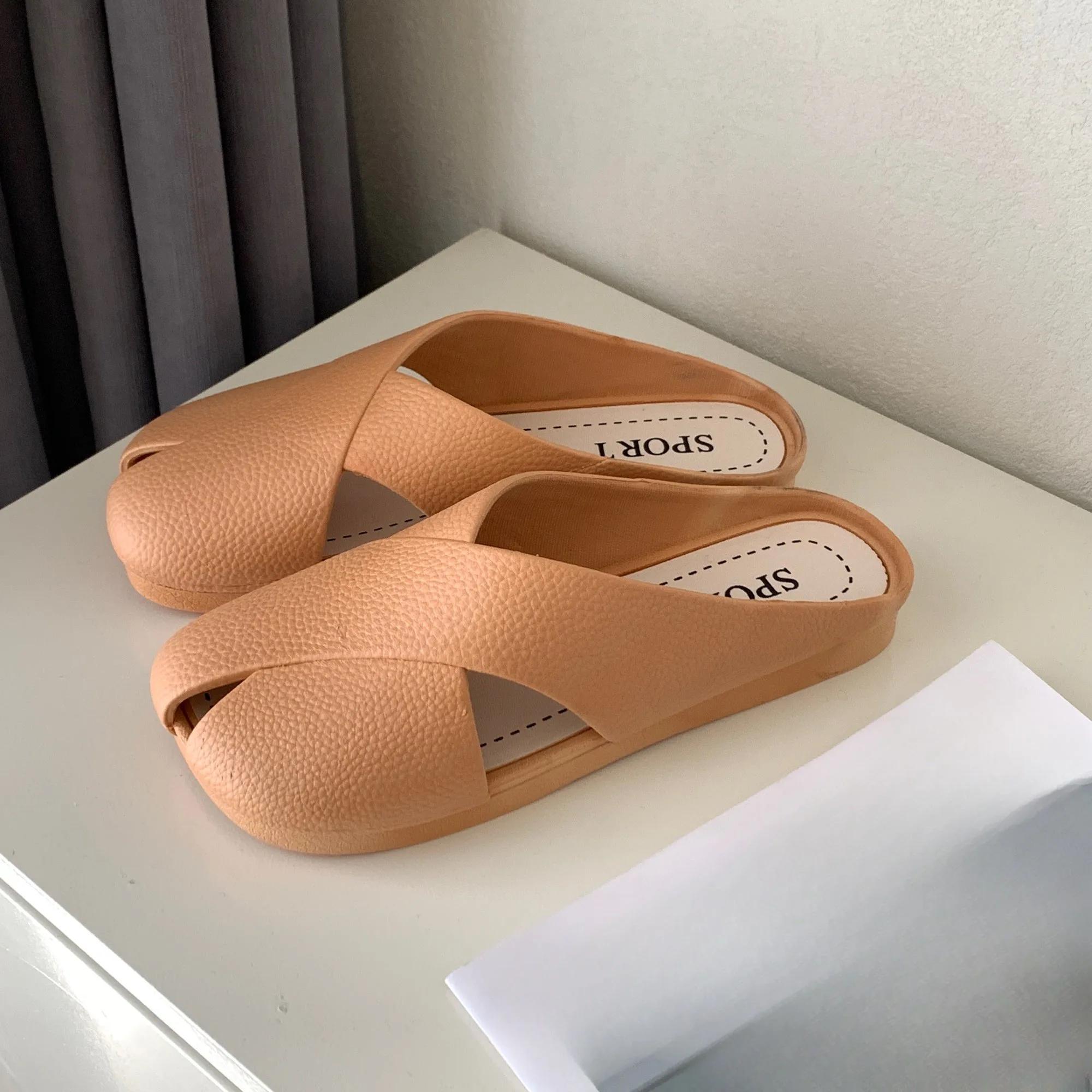 Fashion 2025 Women s Summer New PVC Flat Sandals Solid Color Fashion Slippers 36-37
Fashion 2025 Women s Summer New PVC Flat Sandals Solid Color Fashion Slippers 36-37