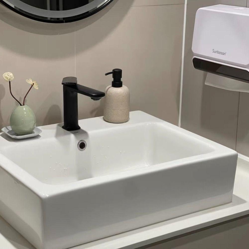 Liquid Soap Container Counter Top Lotion Bottle Creative Soap Dispenser Hand Washing чорний
Liquid Soap Container Counter Top Lotion Bottle Creative Soap Dispenser Hand Washing чорний