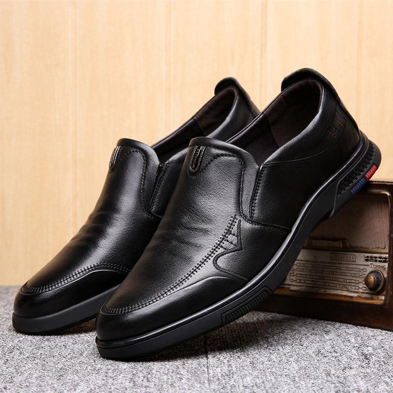 Autumn new first-layer cowhide men s shoes 2025 genuine leather soft-sided casual shoes non-slip and wear-resistant versatile leather shoes 38
Autumn new first-layer cowhide men s shoes 2025 genuine leather soft-sided casual shoes non-slip and wear-resistant versatile leather shoes 38